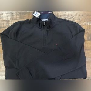 🚨PRICE DROP🚨Tommy Hilfiger ~ Men’s Pull Over NWT